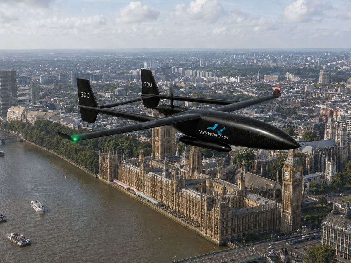 NXYWING 500 in flight over London